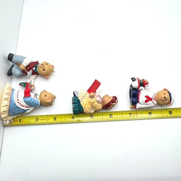 Hallmark 1993 Bearinger Bear Family Christmas Ornaments Set Of 4 Holiday - Picture 2 of 10